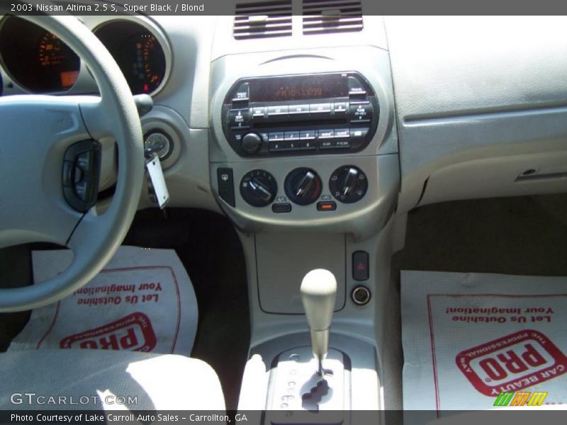 Super Black / Blond 2003 Nissan Altima 2.5 S