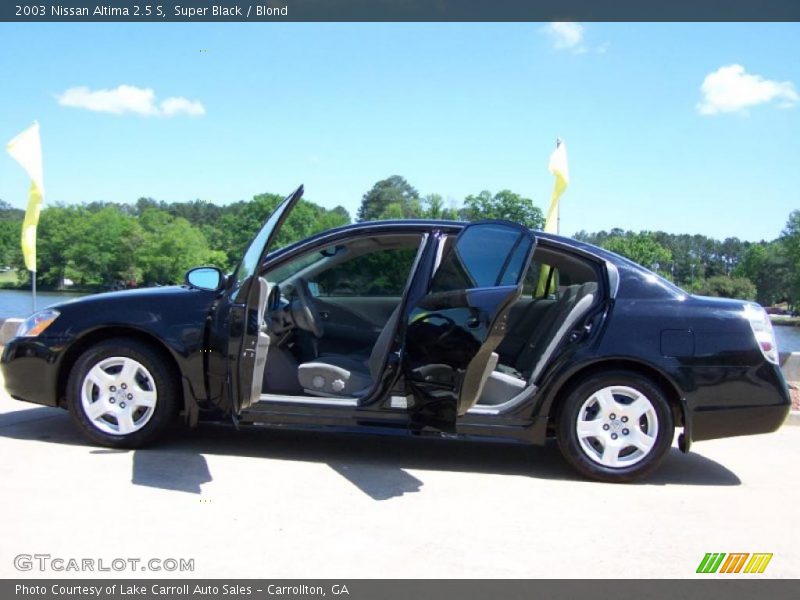Super Black / Blond 2003 Nissan Altima 2.5 S