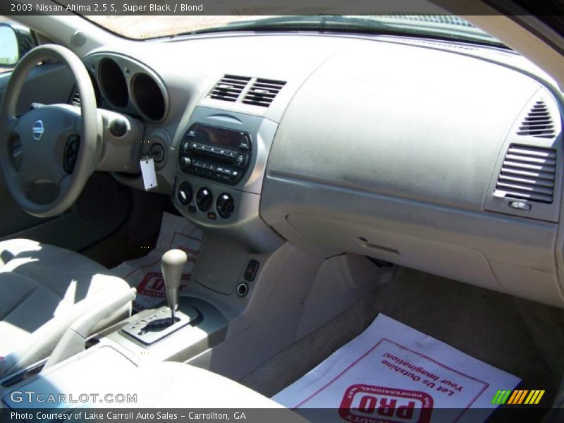 Super Black / Blond 2003 Nissan Altima 2.5 S