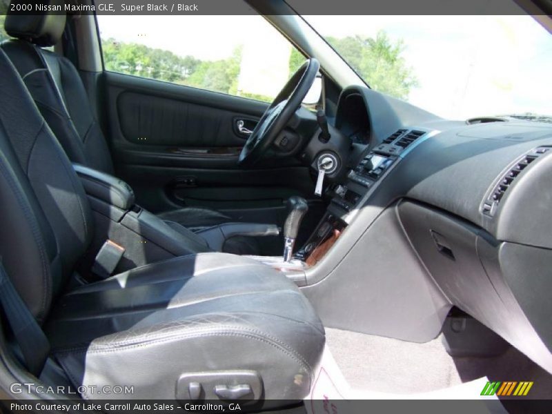 Super Black / Black 2000 Nissan Maxima GLE