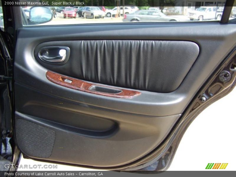 Super Black / Black 2000 Nissan Maxima GLE