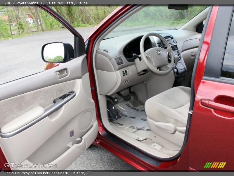 Salsa Red Pearl / Taupe 2006 Toyota Sienna LE
