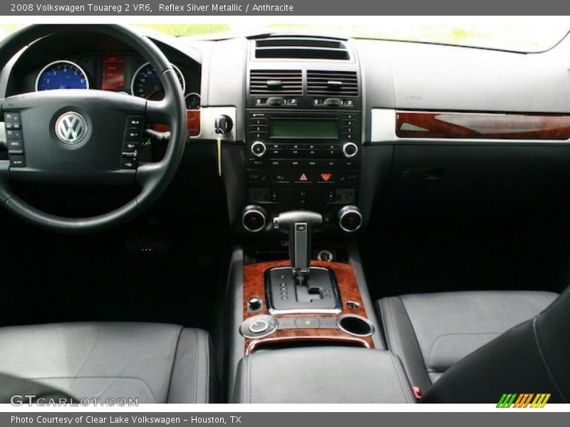 Reflex Silver Metallic / Anthracite 2008 Volkswagen Touareg 2 VR6