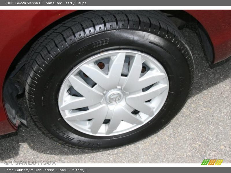 Salsa Red Pearl / Taupe 2006 Toyota Sienna LE