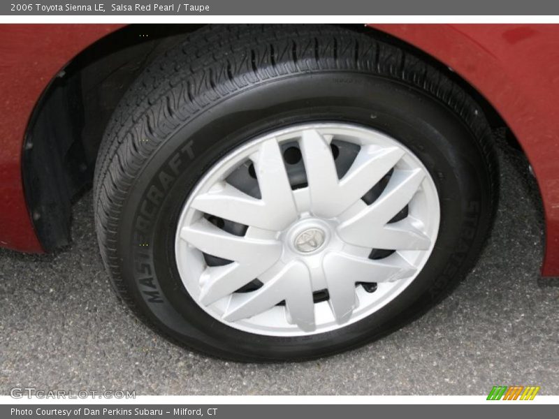 Salsa Red Pearl / Taupe 2006 Toyota Sienna LE