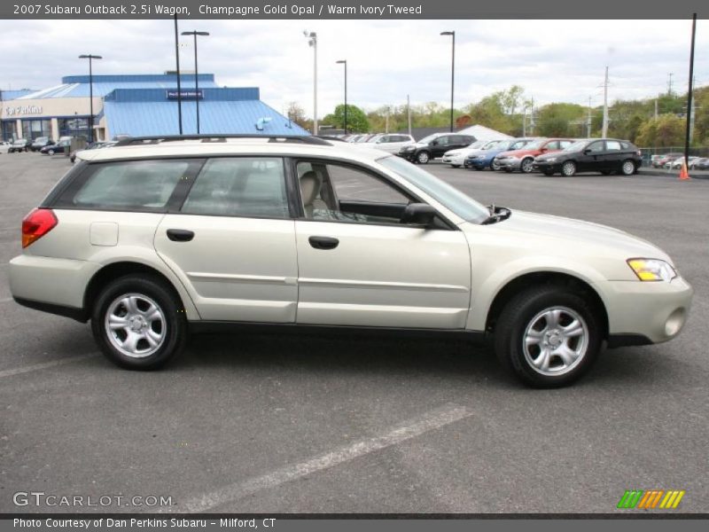 Champagne Gold Opal / Warm Ivory Tweed 2007 Subaru Outback 2.5i Wagon
