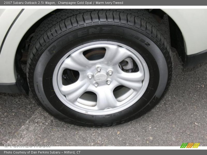 Champagne Gold Opal / Warm Ivory Tweed 2007 Subaru Outback 2.5i Wagon