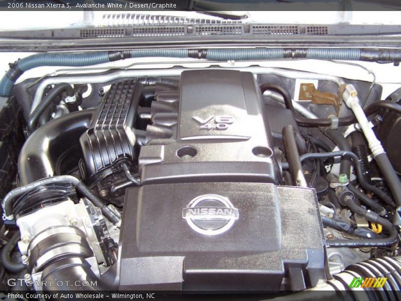 Avalanche White / Desert/Graphite 2006 Nissan Xterra S