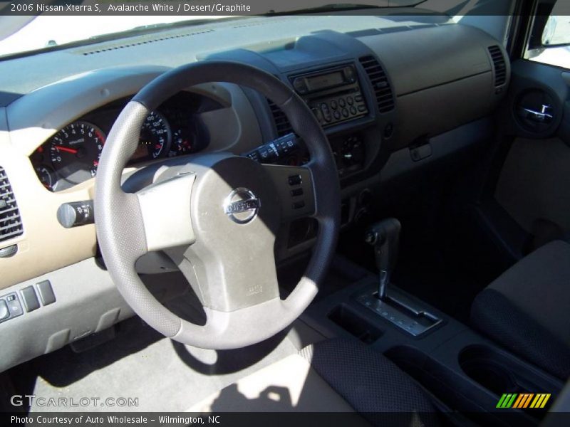 Avalanche White / Desert/Graphite 2006 Nissan Xterra S