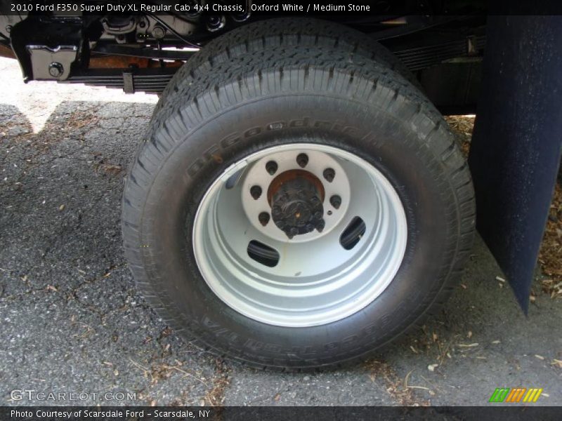Oxford White / Medium Stone 2010 Ford F350 Super Duty XL Regular Cab 4x4 Chassis