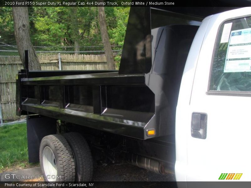 Oxford White / Medium Stone 2010 Ford F550 Super Duty XL Regular Cab 4x4 Dump Truck