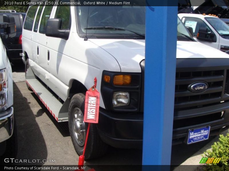 Oxford White / Medium Flint 2010 Ford E Series Van E250 XL Commericial
