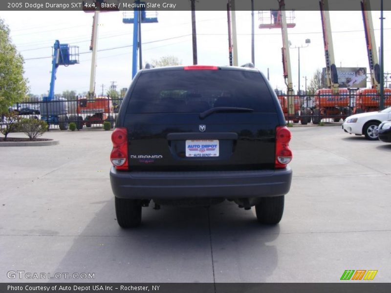 Black / Medium Slate Gray 2005 Dodge Durango SXT 4x4