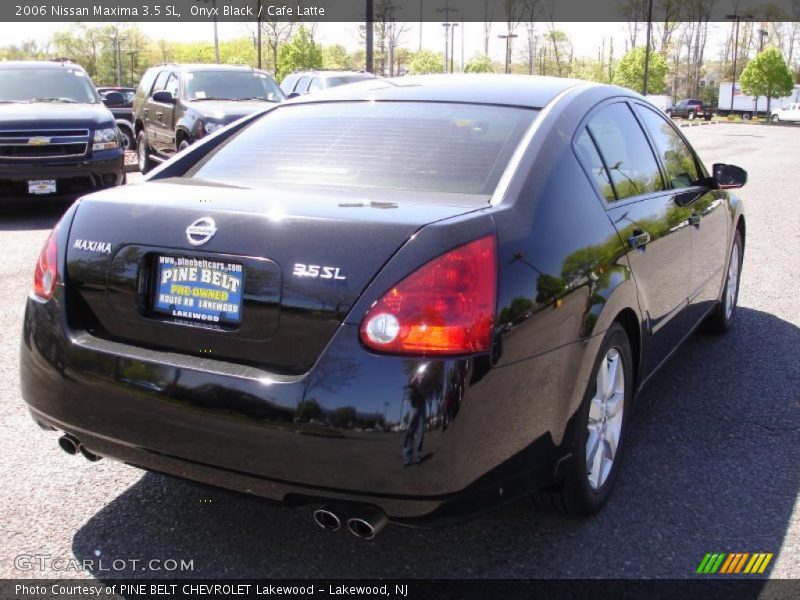 Onyx Black / Cafe Latte 2006 Nissan Maxima 3.5 SL