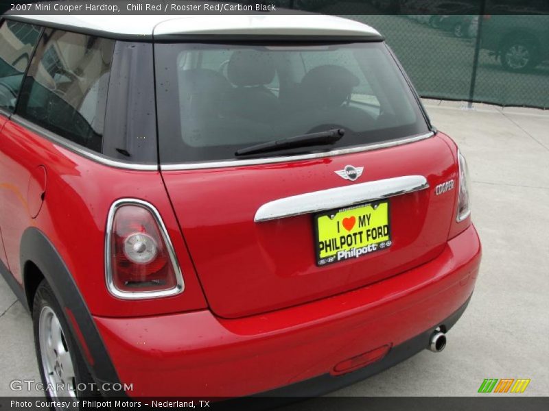 Chili Red / Rooster Red/Carbon Black 2007 Mini Cooper Hardtop