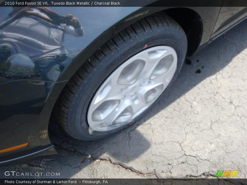 Tuxedo Black Metallic / Charcoal Black 2010 Ford Fusion SE V6