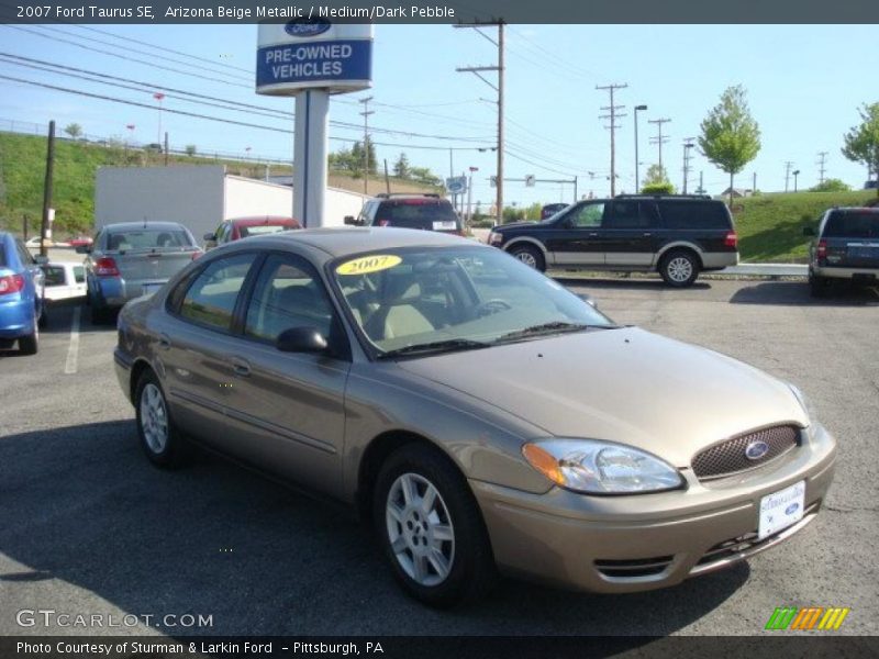 Arizona Beige Metallic / Medium/Dark Pebble 2007 Ford Taurus SE