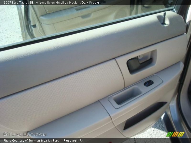 Arizona Beige Metallic / Medium/Dark Pebble 2007 Ford Taurus SE