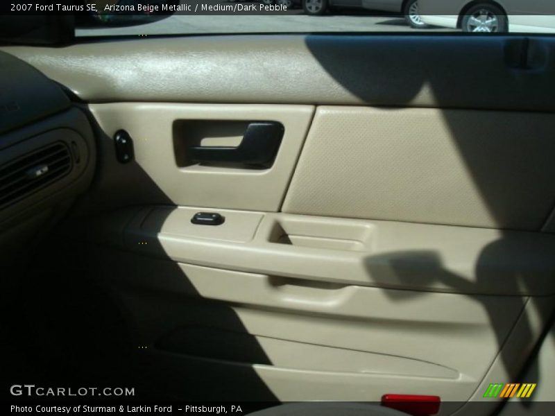 Arizona Beige Metallic / Medium/Dark Pebble 2007 Ford Taurus SE