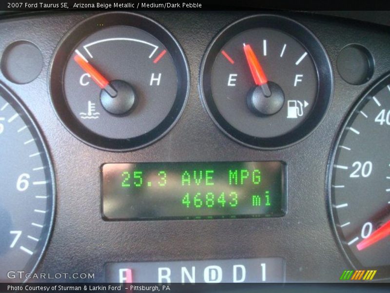 Arizona Beige Metallic / Medium/Dark Pebble 2007 Ford Taurus SE