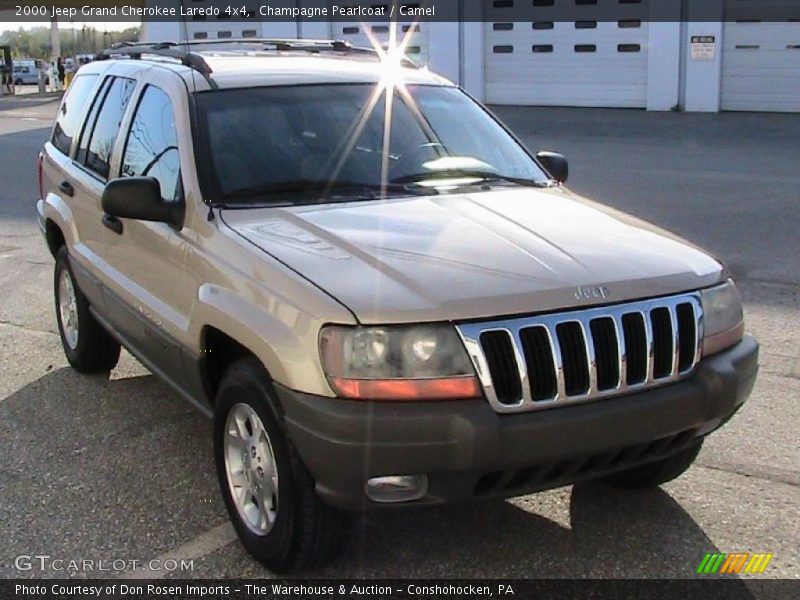 Champagne Pearlcoat / Camel 2000 Jeep Grand Cherokee Laredo 4x4