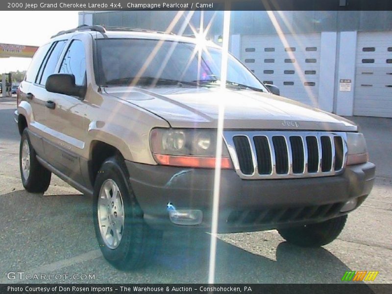Champagne Pearlcoat / Camel 2000 Jeep Grand Cherokee Laredo 4x4