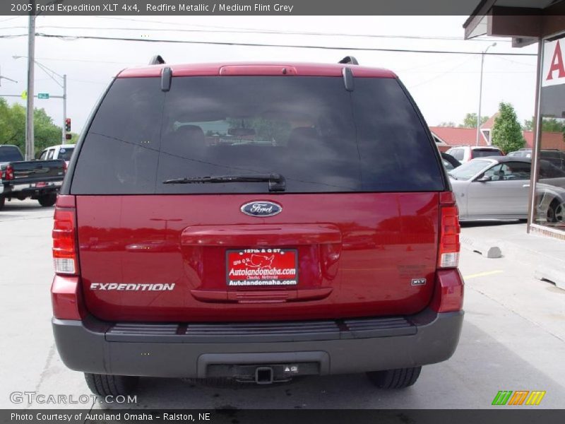 Redfire Metallic / Medium Flint Grey 2005 Ford Expedition XLT 4x4