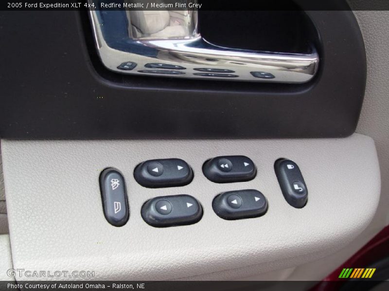 Redfire Metallic / Medium Flint Grey 2005 Ford Expedition XLT 4x4