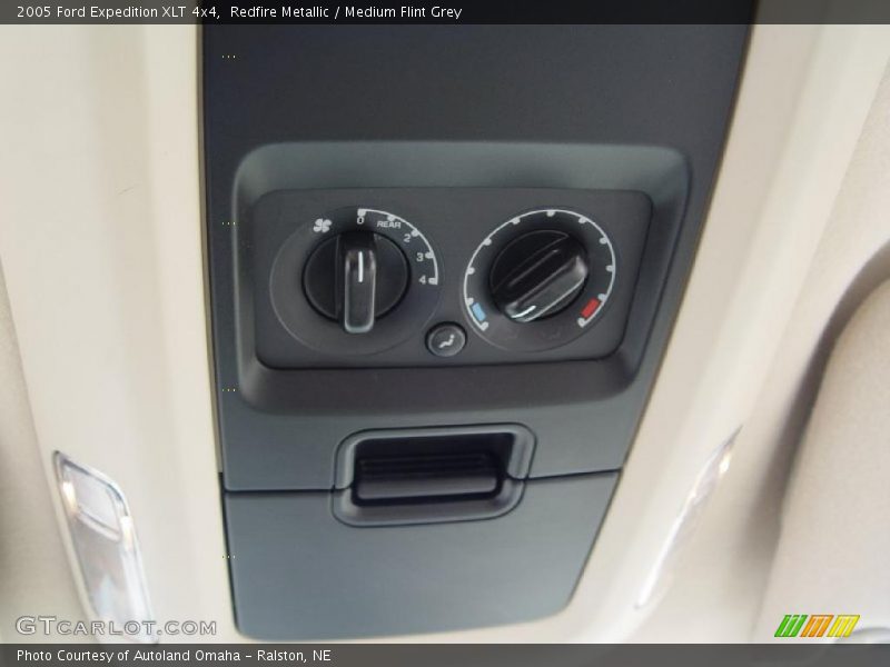 Redfire Metallic / Medium Flint Grey 2005 Ford Expedition XLT 4x4