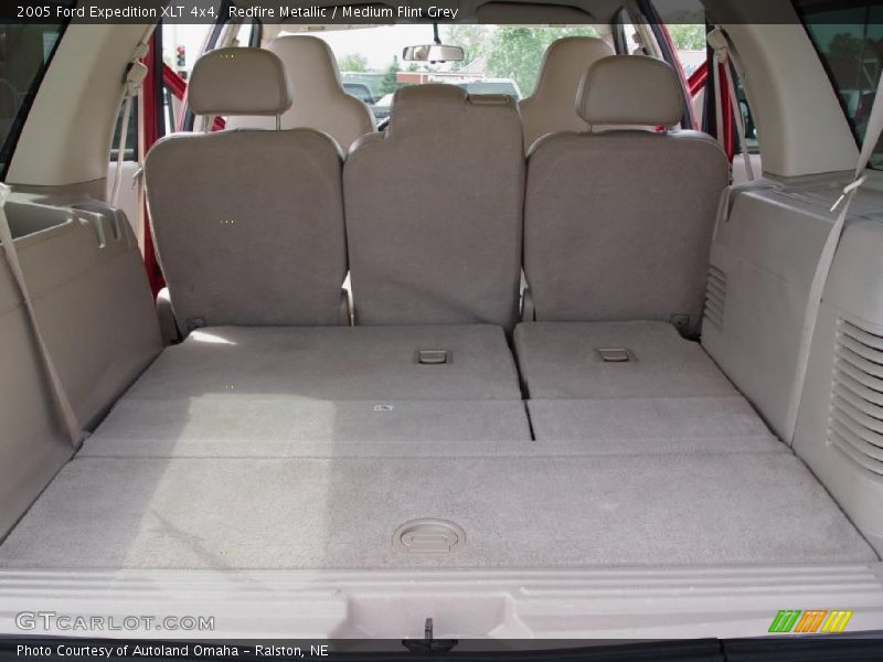 Redfire Metallic / Medium Flint Grey 2005 Ford Expedition XLT 4x4