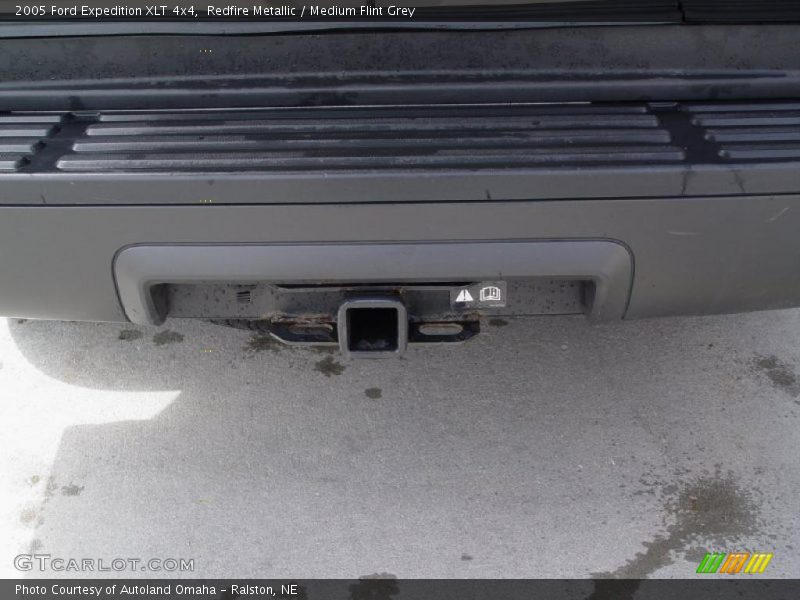 Redfire Metallic / Medium Flint Grey 2005 Ford Expedition XLT 4x4