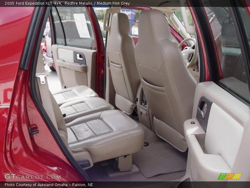 Redfire Metallic / Medium Flint Grey 2005 Ford Expedition XLT 4x4