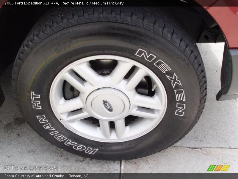 Redfire Metallic / Medium Flint Grey 2005 Ford Expedition XLT 4x4