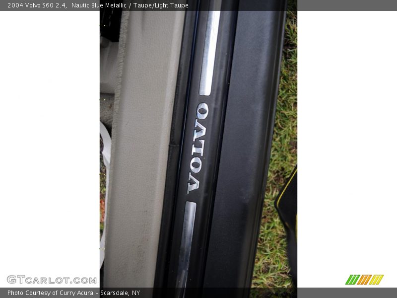 Nautic Blue Metallic / Taupe/Light Taupe 2004 Volvo S60 2.4