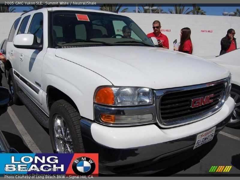 Summit White / Neutral/Shale 2005 GMC Yukon SLE