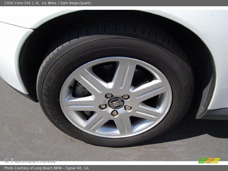 Ice White / Dark Beige/Quartz 2006 Volvo S40 2.4i