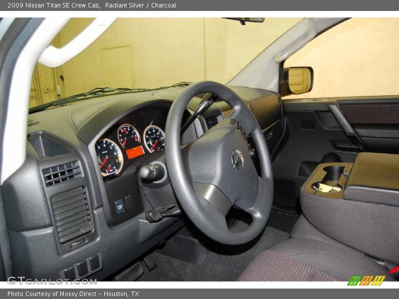 Radiant Silver / Charcoal 2009 Nissan Titan SE Crew Cab
