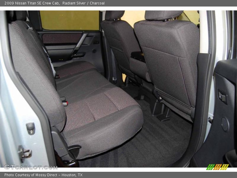 Radiant Silver / Charcoal 2009 Nissan Titan SE Crew Cab