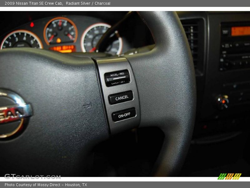 Radiant Silver / Charcoal 2009 Nissan Titan SE Crew Cab