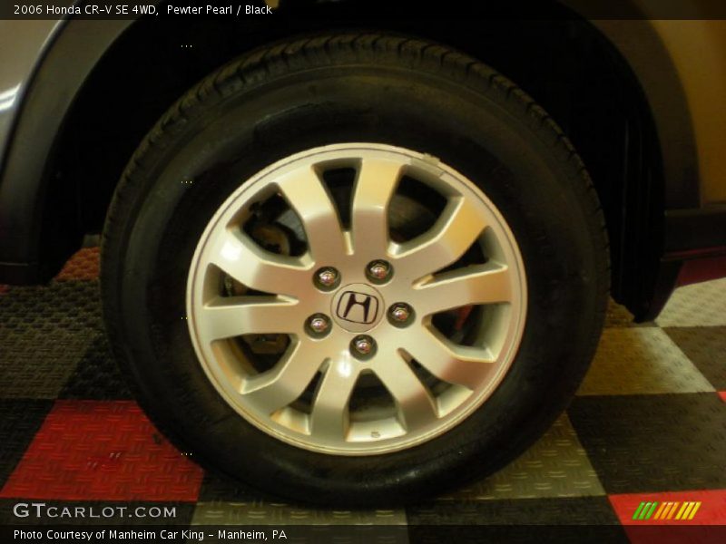 Pewter Pearl / Black 2006 Honda CR-V SE 4WD