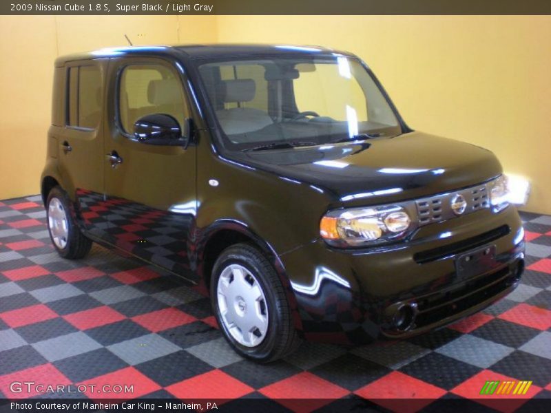 Super Black / Light Gray 2009 Nissan Cube 1.8 S