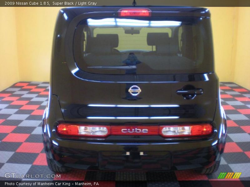 Super Black / Light Gray 2009 Nissan Cube 1.8 S