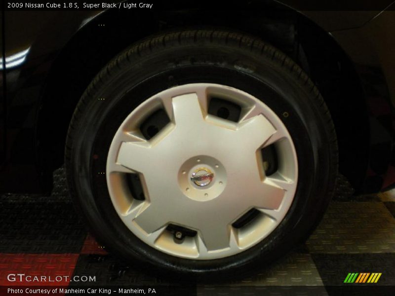 Super Black / Light Gray 2009 Nissan Cube 1.8 S