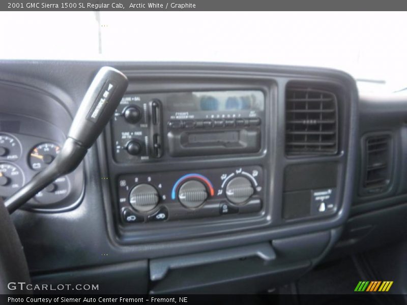 Arctic White / Graphite 2001 GMC Sierra 1500 SL Regular Cab