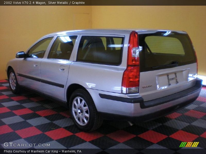 Silver Metallic / Graphite 2002 Volvo V70 2.4 Wagon