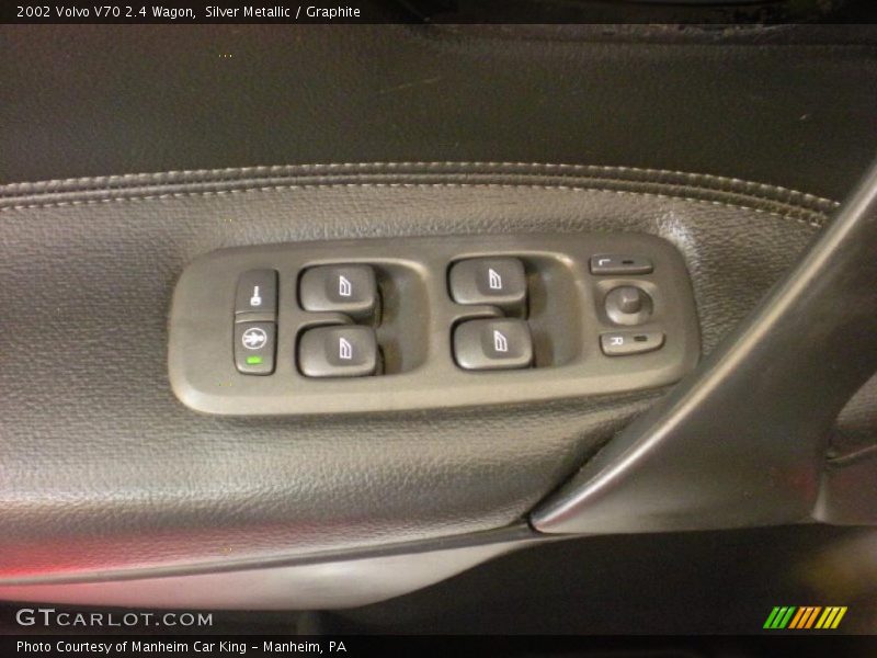 Silver Metallic / Graphite 2002 Volvo V70 2.4 Wagon