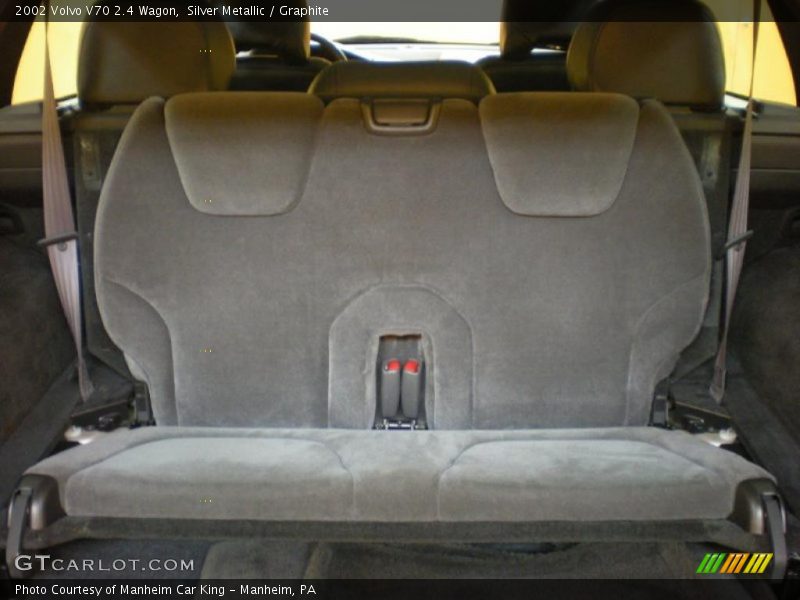 Silver Metallic / Graphite 2002 Volvo V70 2.4 Wagon