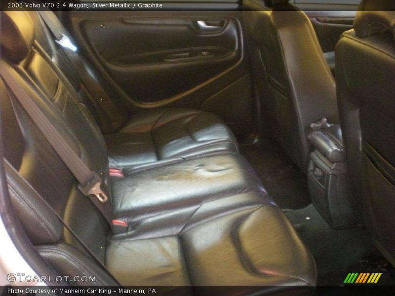 Silver Metallic / Graphite 2002 Volvo V70 2.4 Wagon