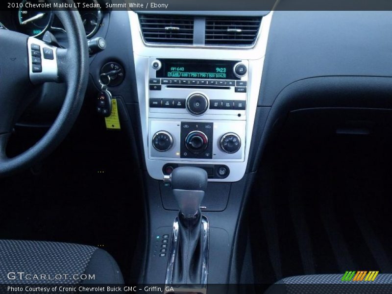 Summit White / Ebony 2010 Chevrolet Malibu LT Sedan