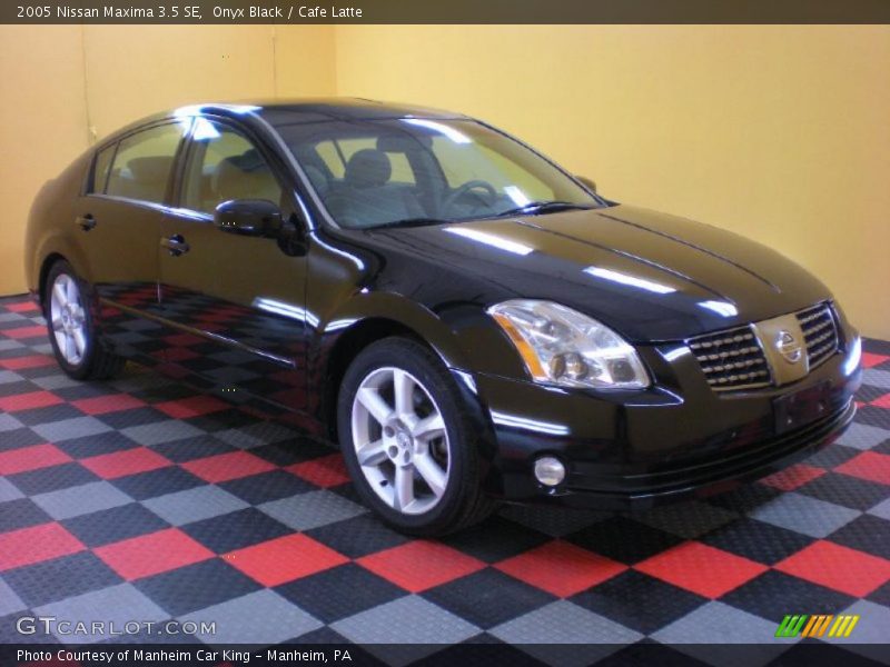 Onyx Black / Cafe Latte 2005 Nissan Maxima 3.5 SE